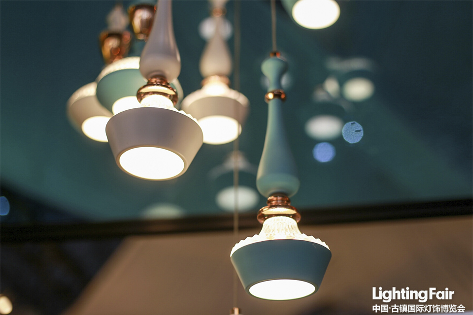 The 24th Guzhen Lighting Fair Kicks off to Offer Global Buyers a Feast